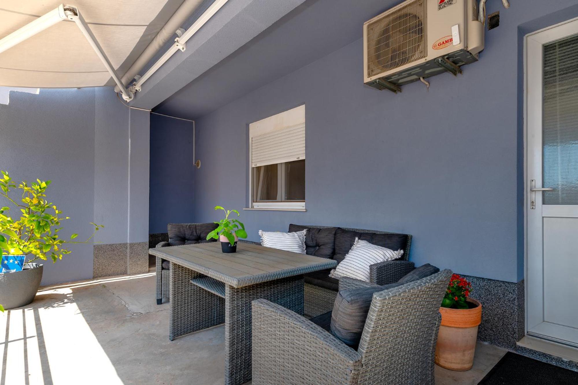 Pool Me Up! Apartment Sibenik Exterior photo